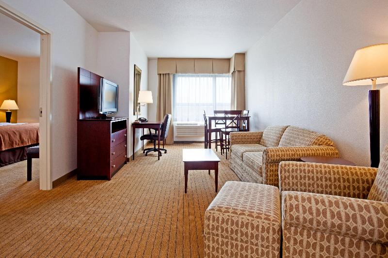 Holiday Inn Madison at the American Center image