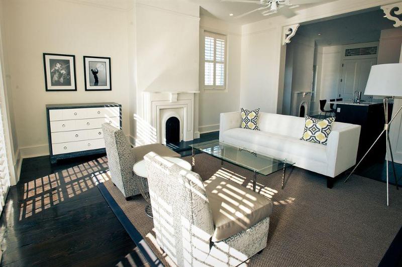 Melrose Mansion image
