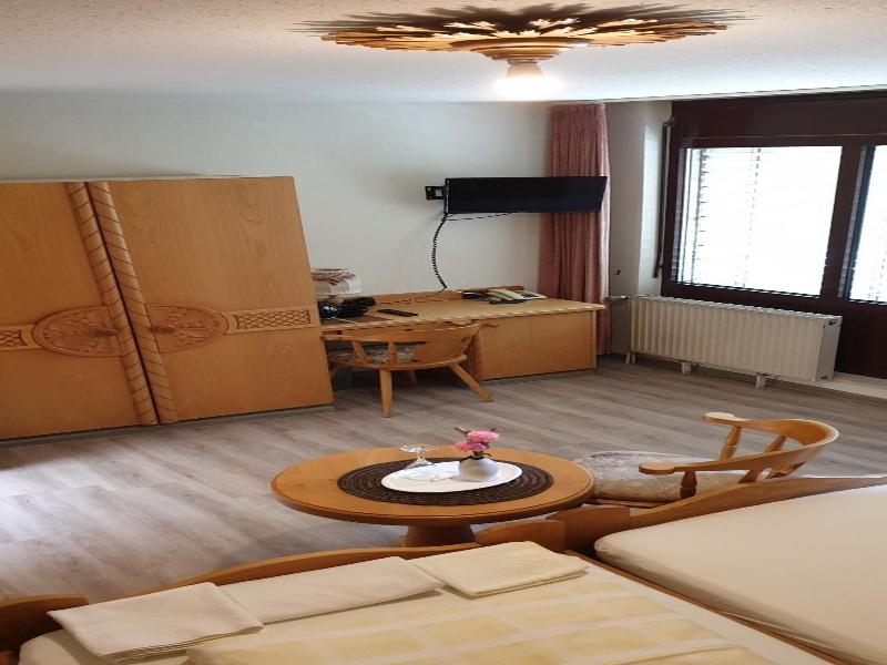 Pälzer-Buwe image