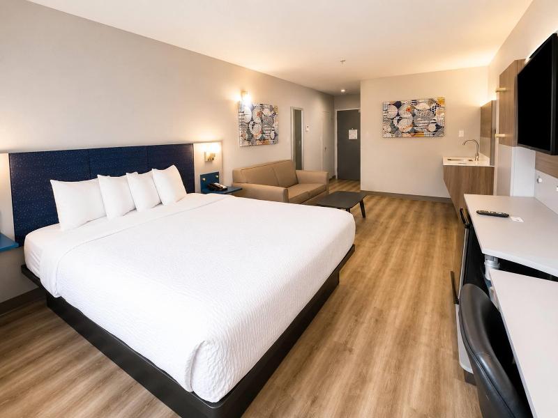 Microtel Inn & Suites By Wyndham Macon image