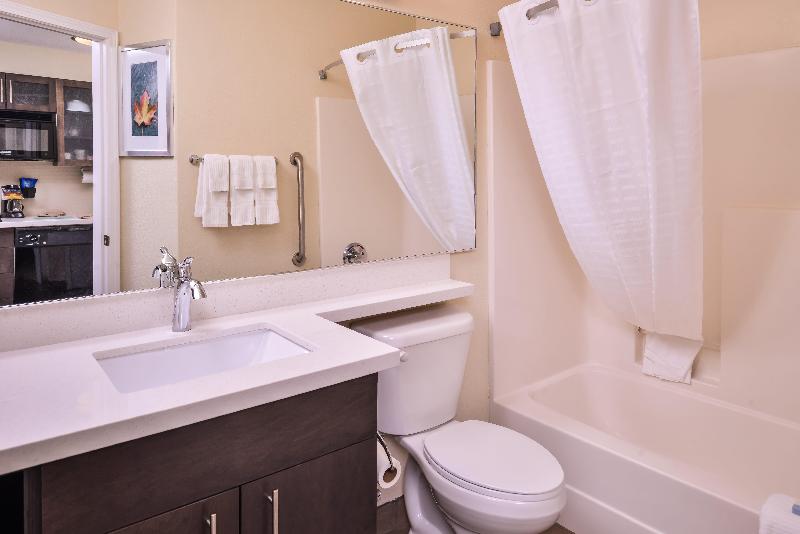 Candlewood Suites Kansas City photo 24