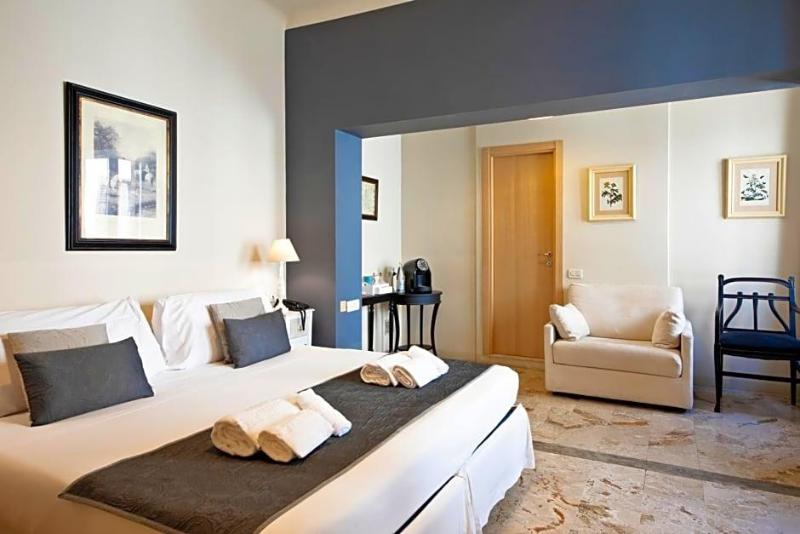 Hotel Broletto image
