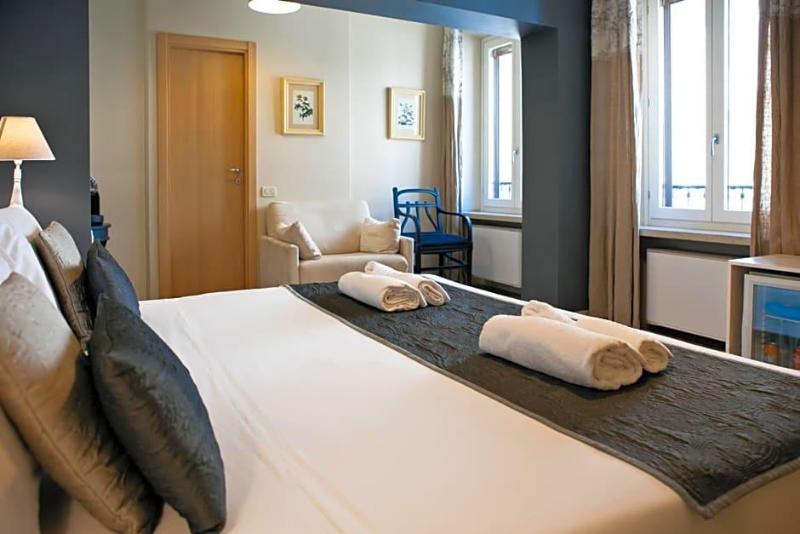 Hotel Broletto image