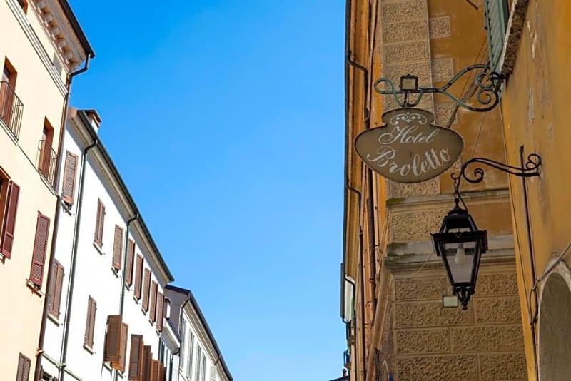Hotel Broletto image