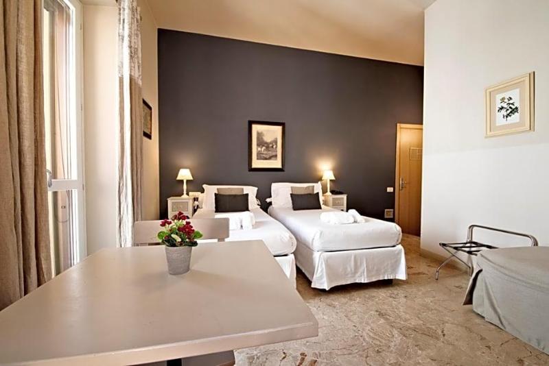 Hotel Broletto image