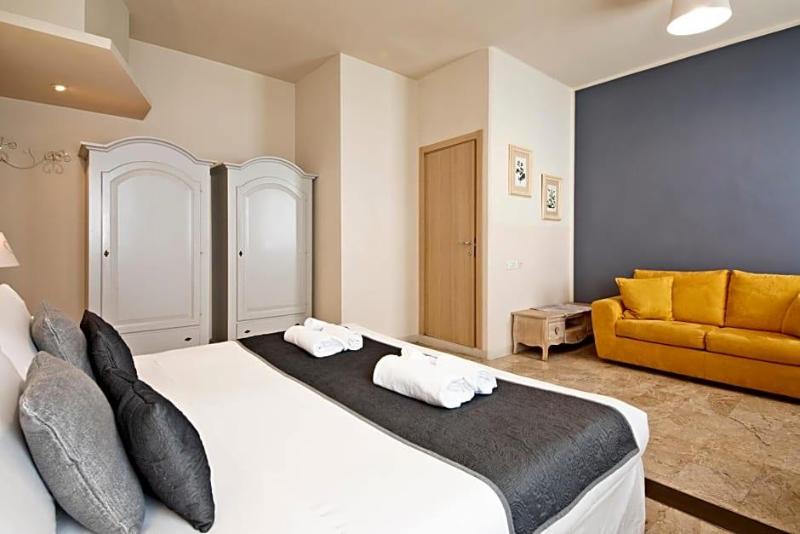 Hotel Broletto image
