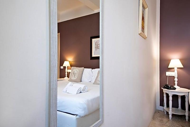 Hotel Broletto image
