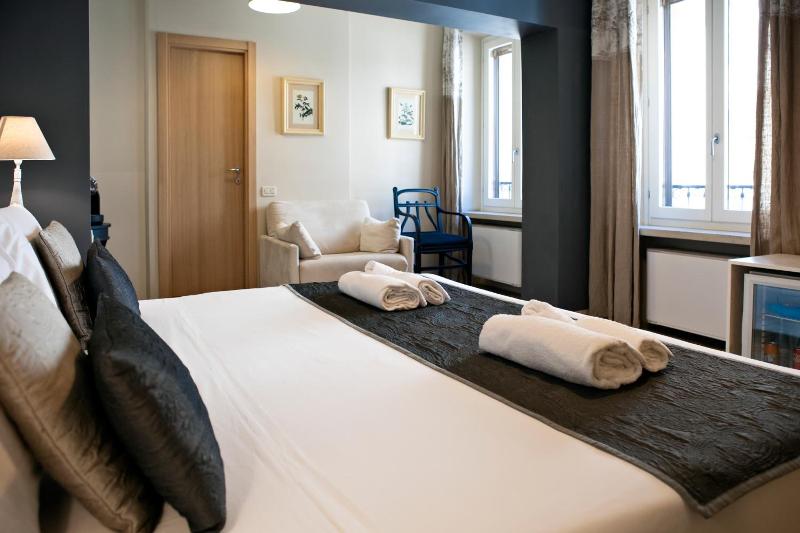 Hotel Broletto image