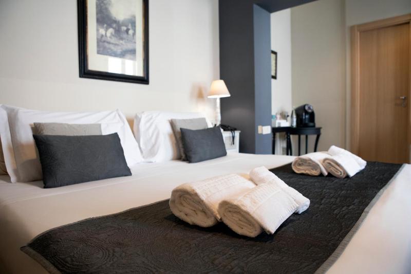 Hotel Broletto image