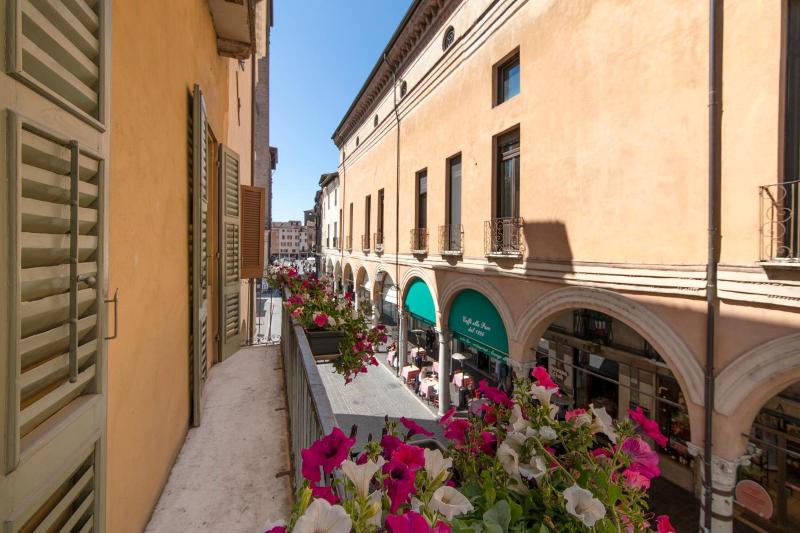 Hotel Broletto image