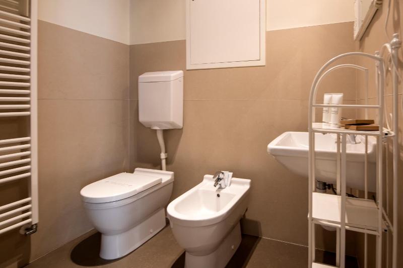Hotel Broletto image