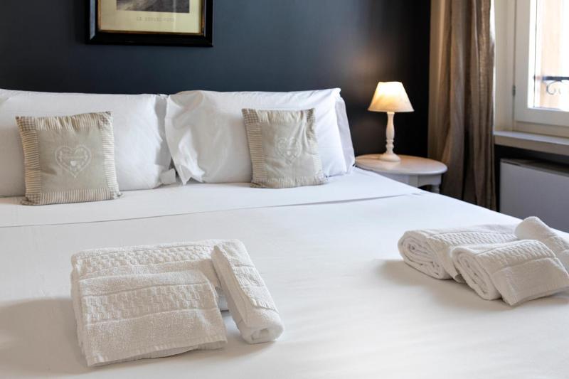 Hotel Broletto image