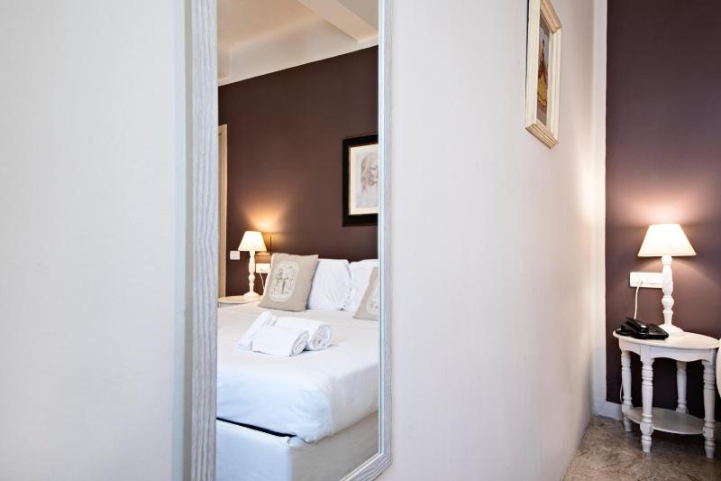Hotel Broletto image