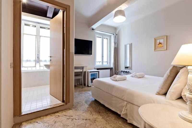 Hotel Broletto image