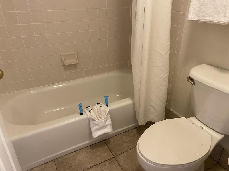 Garden Inn Homestead - Image 8