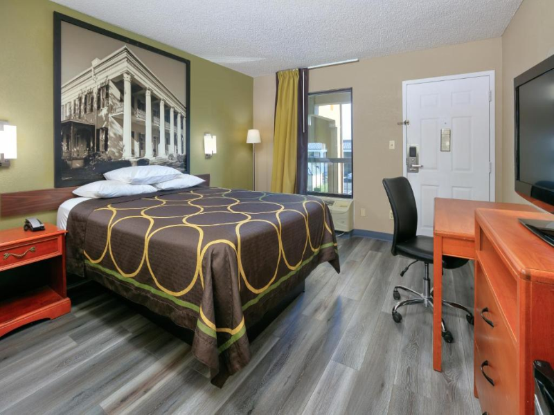 Super 8 by Wyndham Mobile/Tillmans Corner image