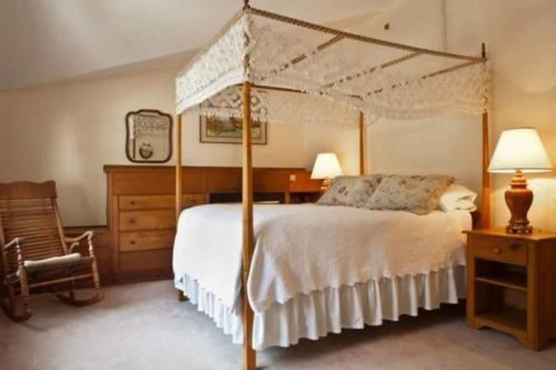 West Mountain Inn image
