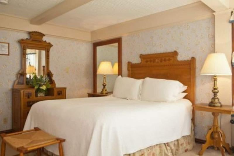 West Mountain Inn image