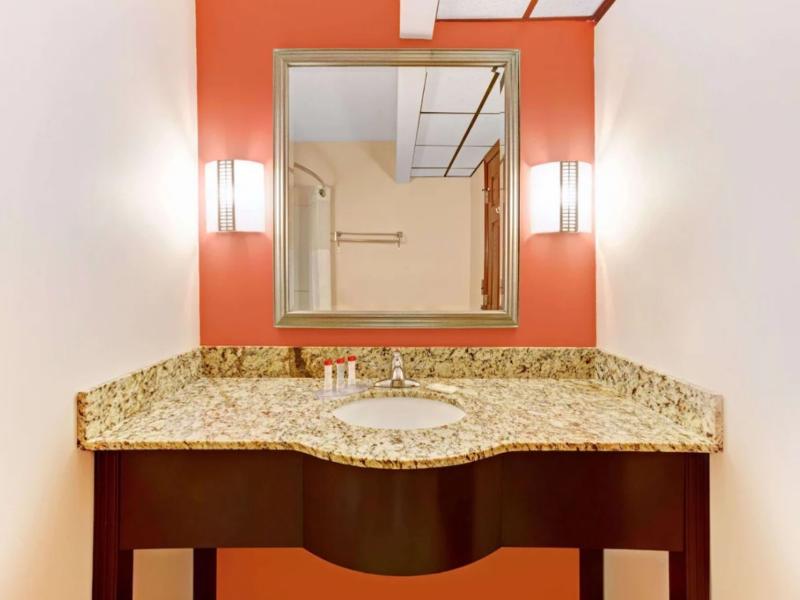 Ramada by Wyndham Murfreesboro image