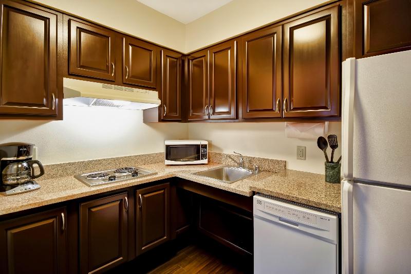 Staybridge Suites Middleton/Madison-West photo 10