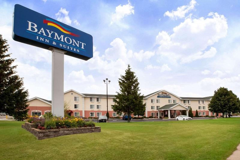 Baymont by Wyndham Mackinaw City image