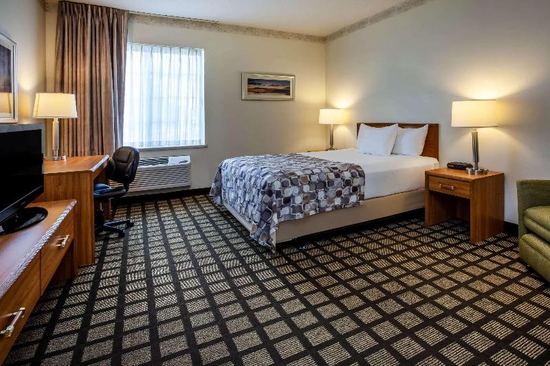 Baymont by Wyndham Mackinaw City image