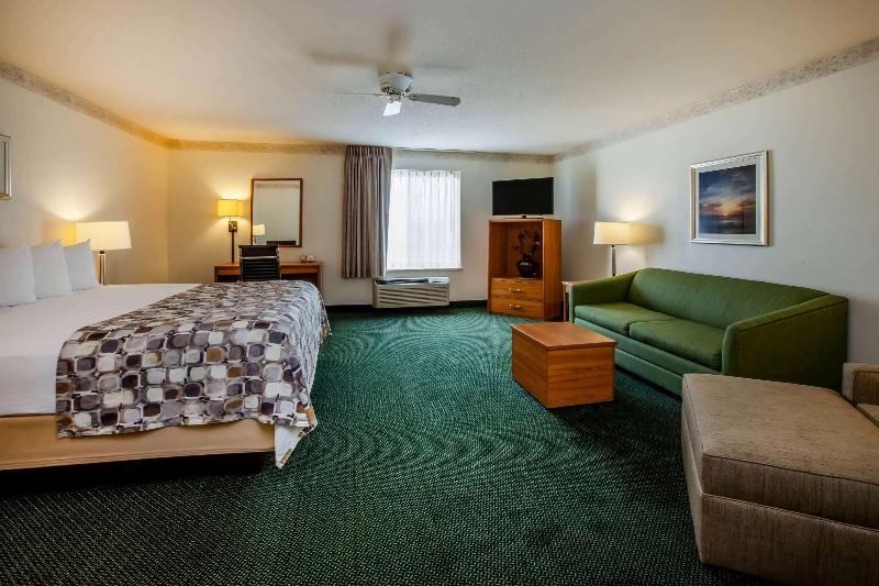 Baymont by Wyndham Mackinaw City image