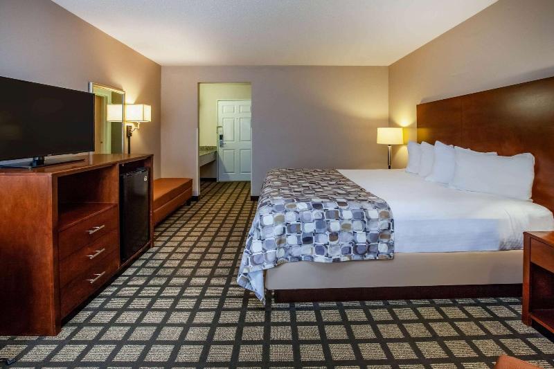 Baymont by Wyndham Mackinaw City image
