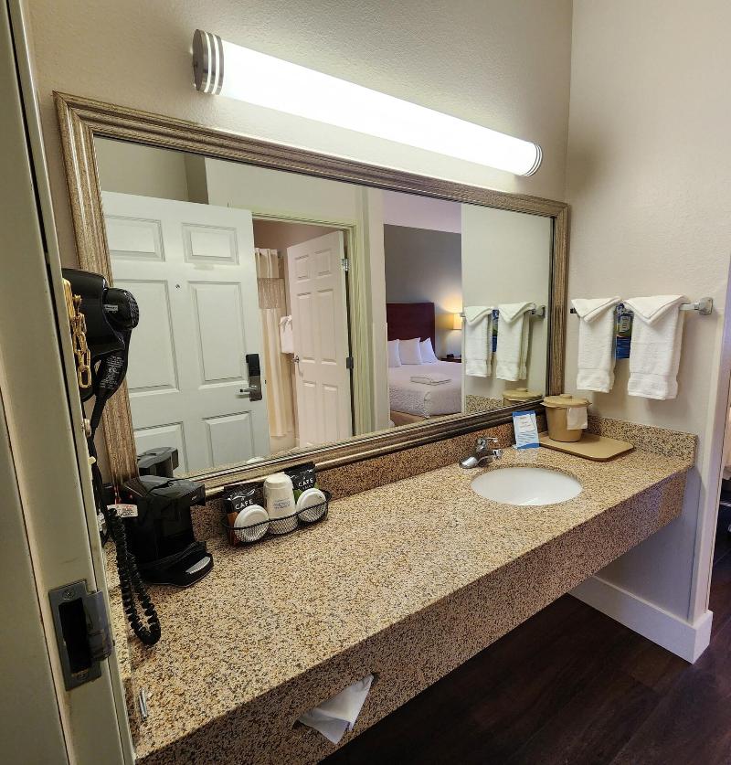 Baymont by Wyndham Mackinaw City image