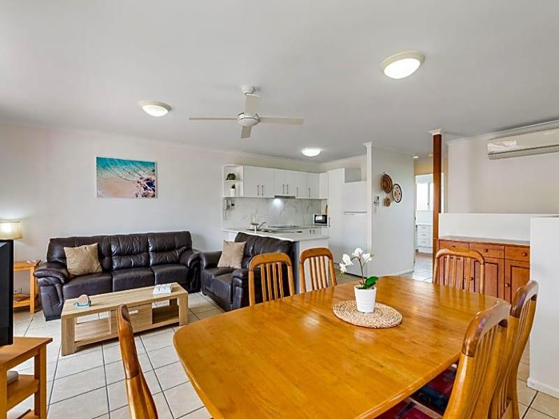 Coolum Beach Getaway Resort image