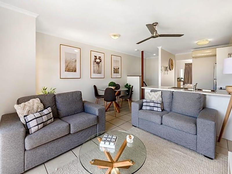 Coolum Beach Getaway Resort image