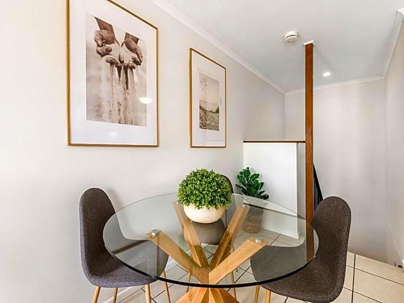Coolum Beach Getaway Resort image