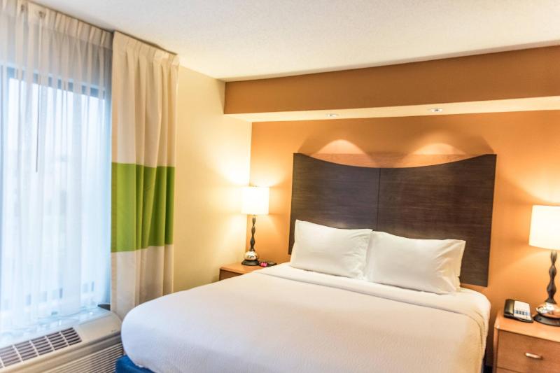 Fairfield Inn & Suites Muskegon Norton Shores image