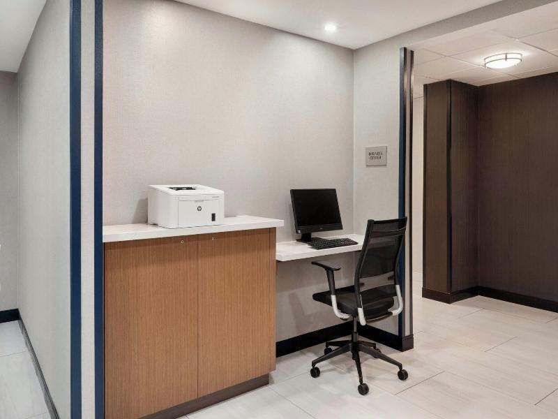 Courtyard by Marriott Mobile image