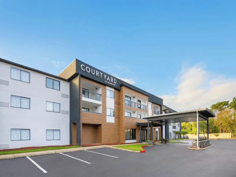 Courtyard by Marriott Mobile image