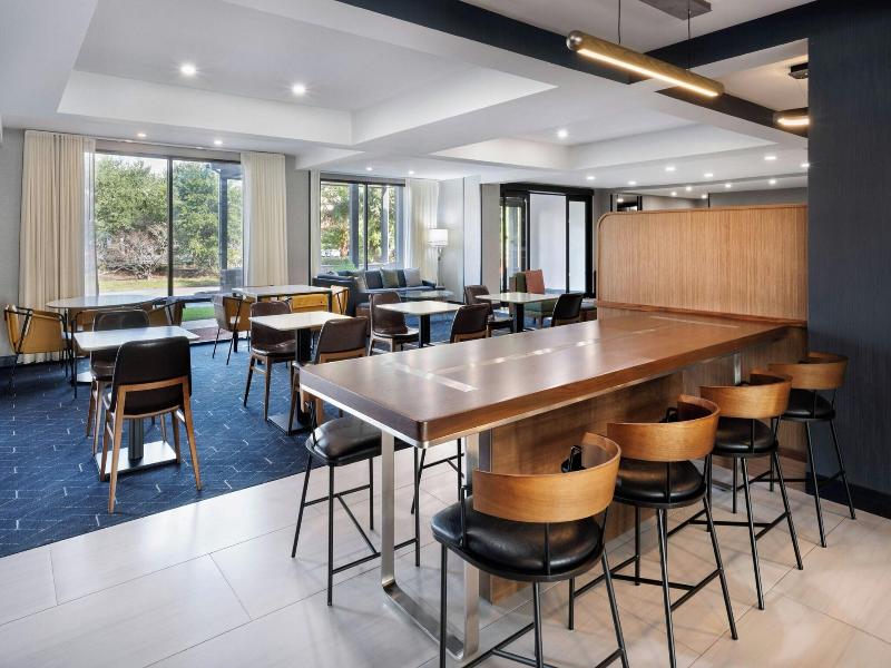 Courtyard by Marriott Mobile image