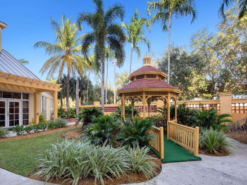 La Quinta Inn & Suites Miami Airport West image