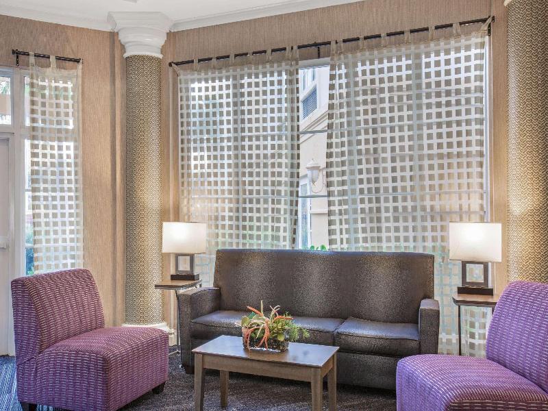 La Quinta Inn & Suites Miami Airport West image