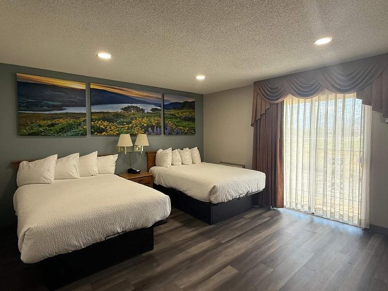 Days Inn by Wyndham Medford image