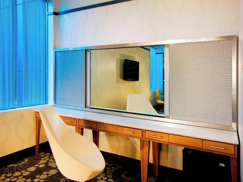 Aloft Mount Laurel image