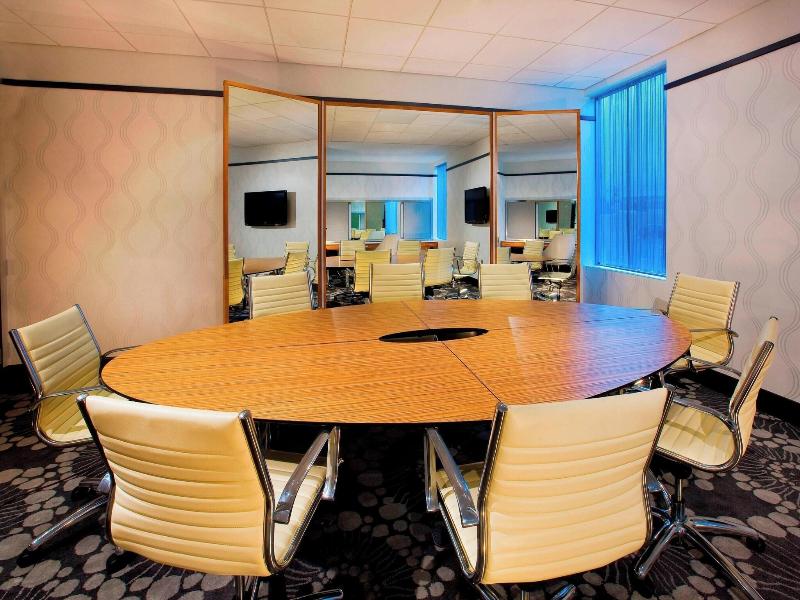 Aloft Mount Laurel image