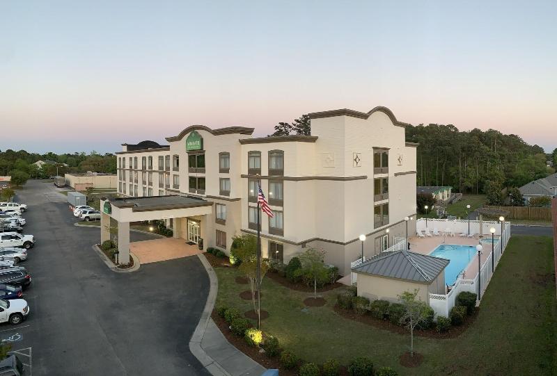 Wingate By Wyndham Southport image