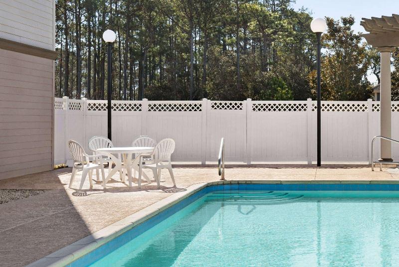 Wingate By Wyndham Southport image