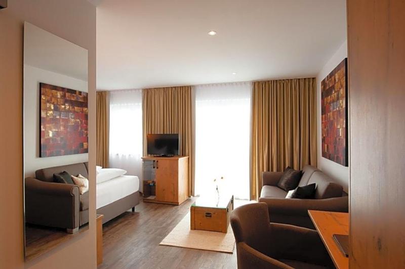 Business- und Wellnesshotel Schwaiger image