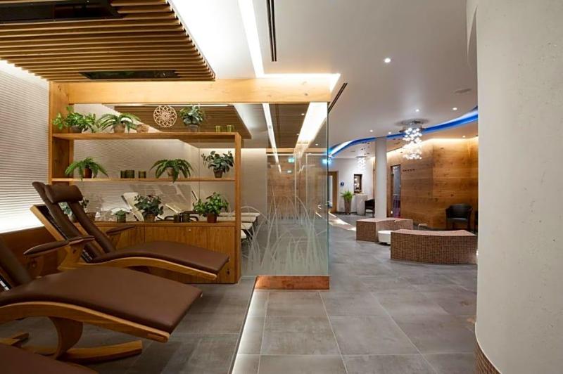 Business- und Wellnesshotel Schwaiger image