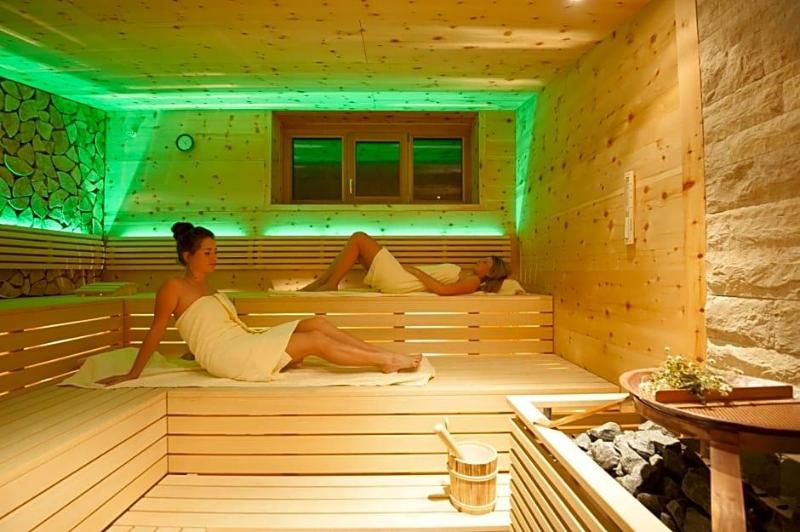 Business- und Wellnesshotel Schwaiger image
