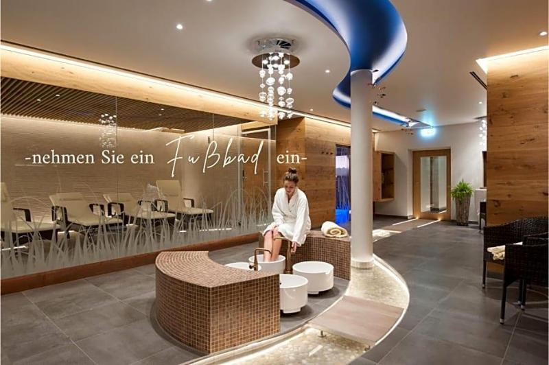 Business- und Wellnesshotel Schwaiger image