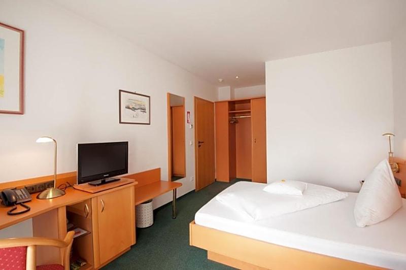 Business- und Wellnesshotel Schwaiger image