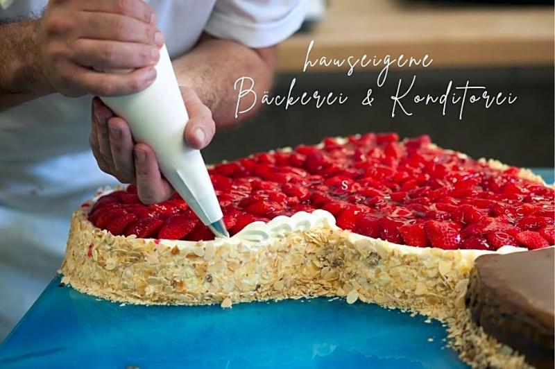 Business- und Wellnesshotel Schwaiger image