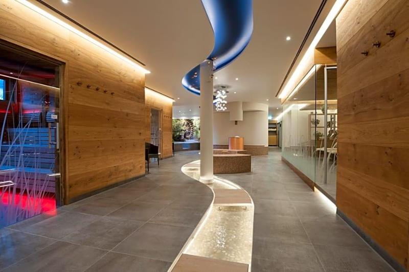 Business- und Wellnesshotel Schwaiger image